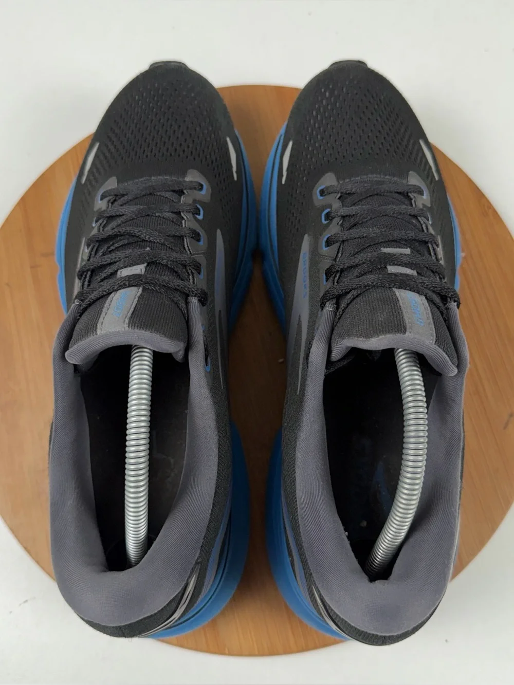 Brooks Ghost 15 Men's Running Shoes - Black with Blue Accents